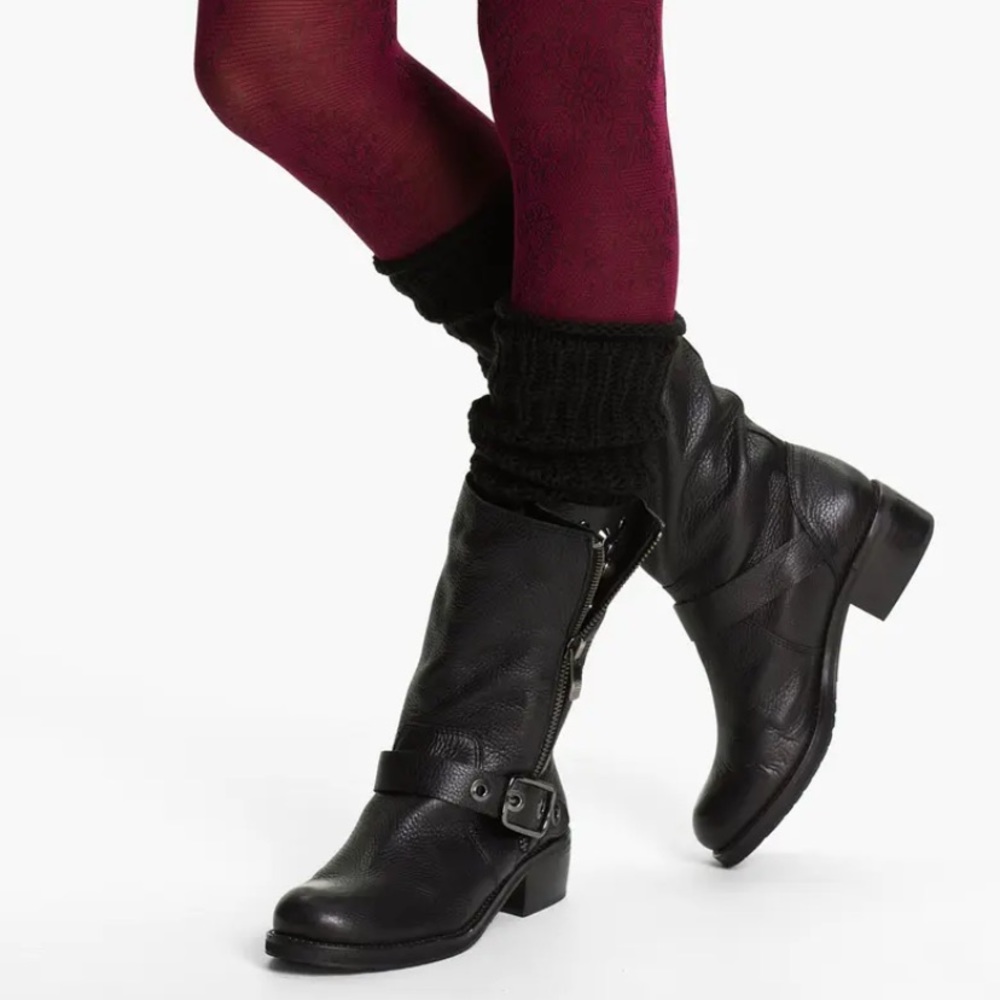 NWT! HUE Slouchy Legwarmers
